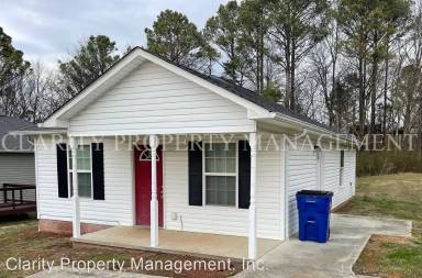 Main picture of 521 Linda Dr SE