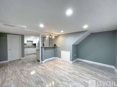 Main picture of 7140 Stone Throw Way