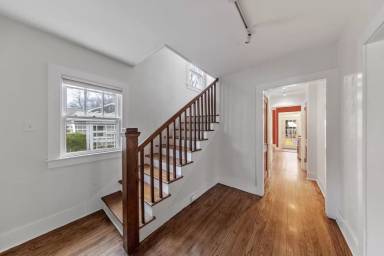 Main picture of 24 Pinewood Ave