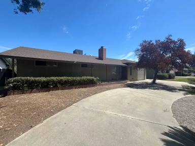 Main picture of 1406 W Howard Ave
