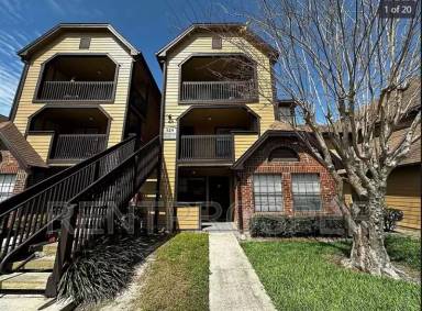 Main picture of 345 Forestway Cir