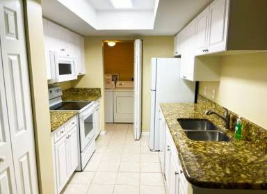 Main picture of 900 Crestwood Ct S