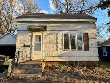 Main picture of 812 E Junius Ave