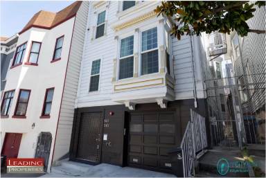 Main picture of 545 Oak St