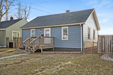 Main picture of 8314 Gordon Dr