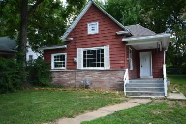 Main picture of 2206 N East Ave