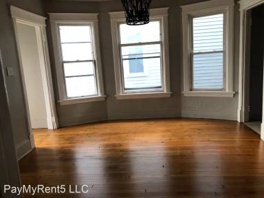 Main picture of 3011 N Holton St