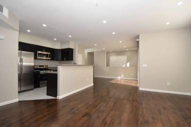 Main picture of 7107 S Durango Dr