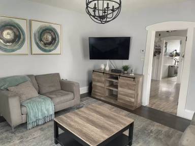 Main picture of 1124 Park Ave