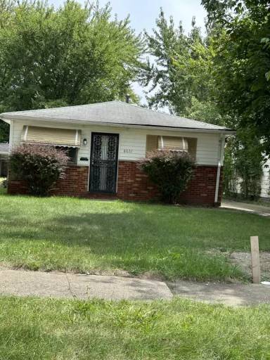 Main picture of 4651 E 144th St