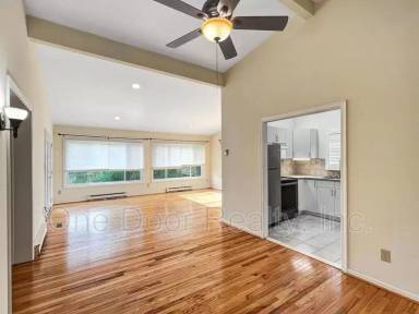 Main picture of 106 Shore Dr