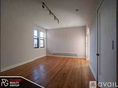Main picture of 2325 N Rockwell St