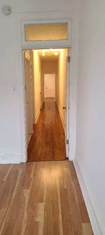 Main picture of 5937 Carpenter St