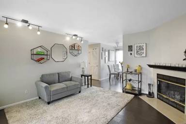 Main picture of 911 S Charles St