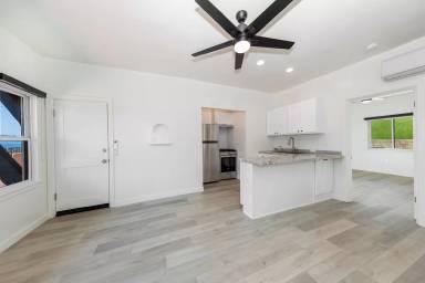 Main picture of 1313 Buena Vista St