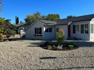 Main picture of 17196 Los Alimos St