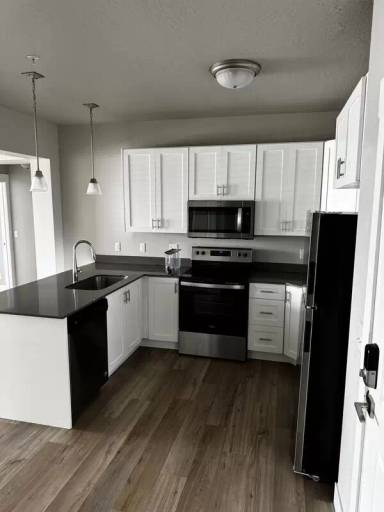 Main picture of 5072 North University Avenue - 101