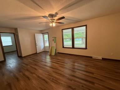Main picture of 1433 Thomas Dr