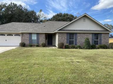 Main picture of 1606 Woodforest Dr