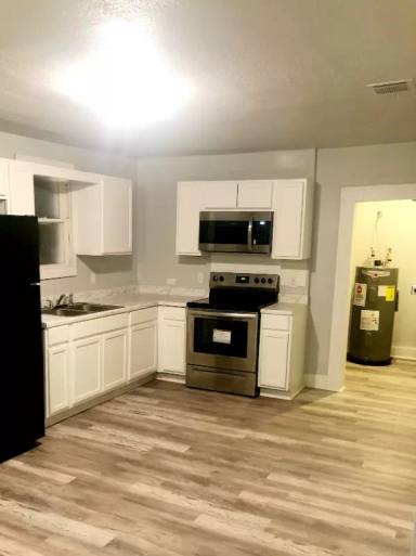Main picture of 446 E 66th St