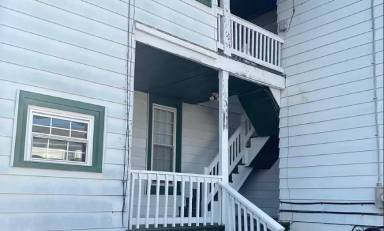 Main picture of 702 Nelson St