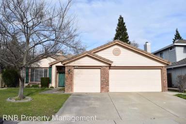 Main picture of 1326 Longfellow Cir