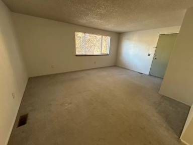Main picture of 674 SE Centennial St