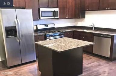 Main picture of 4320 S Michigan Ave