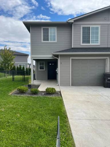 Main picture of 209 N 76th Ave