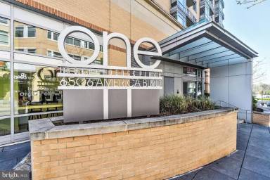 Main picture of One Independence Plaza