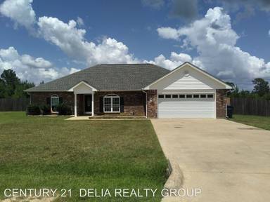 Main picture of 105 Deer Brook Dr