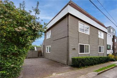 Main picture of 2124 Waverly Pl N