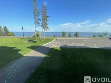 Main picture of 5135 N Shore Dr