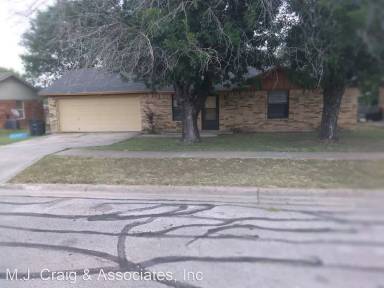 Main picture of 2108 Lago Trl