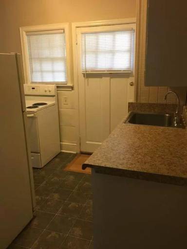 Main picture of 1761 John Calvin Ave