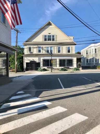 Main picture of 2 Main St