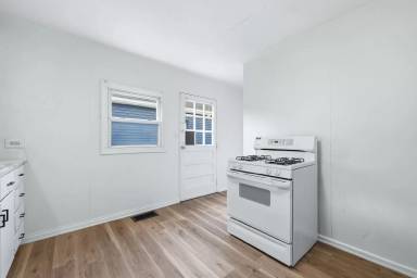 Main picture of 4014 Oliver St
