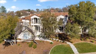 Main picture of 3924 Greenview Dr