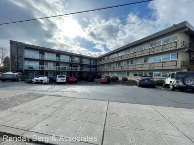 Main picture of 3151 Alki Ave SW