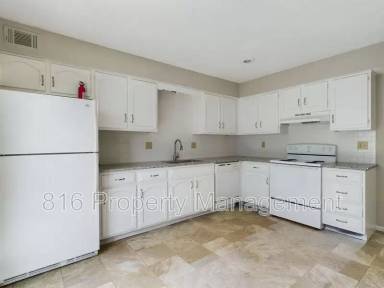 Main picture of 500 Sky Vue Dr