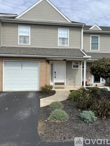 Main picture of 1534 Macintosh Way