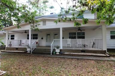 Main picture of 111 Nesper Rd