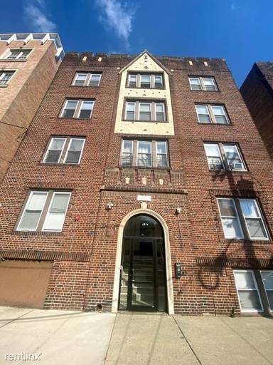 Main picture of 126 Corbin Ave