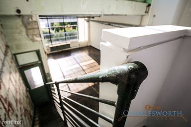 Main picture of 828 Ralph McGill Blvd NE