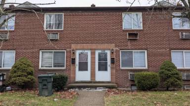 Main picture of 1404 20th St NE