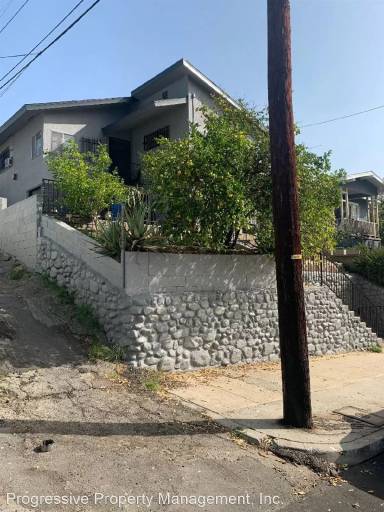 Main picture of 241 N Avenue 49