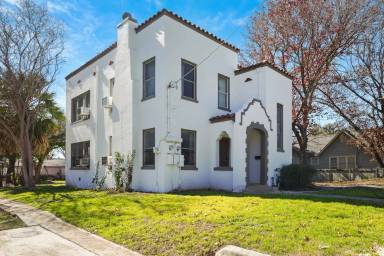 Main picture of 326 E Mistletoe Ave