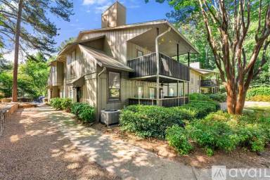 Main picture of 808 Cumberland Ct SE