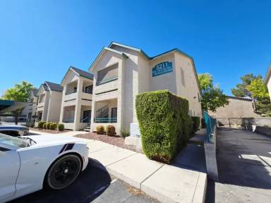 Main picture of 5211 Lindell Rd