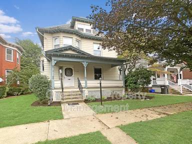 Main picture of 1110 Elmira St